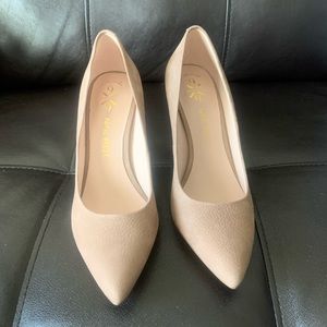 Nine West Taupe Pointed Toe Pump 5.5